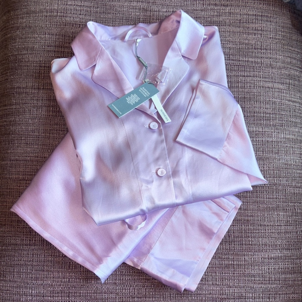 NWT 100% Silk Lavender Women's long sleeve Pajama Set Size Medium (8-10)